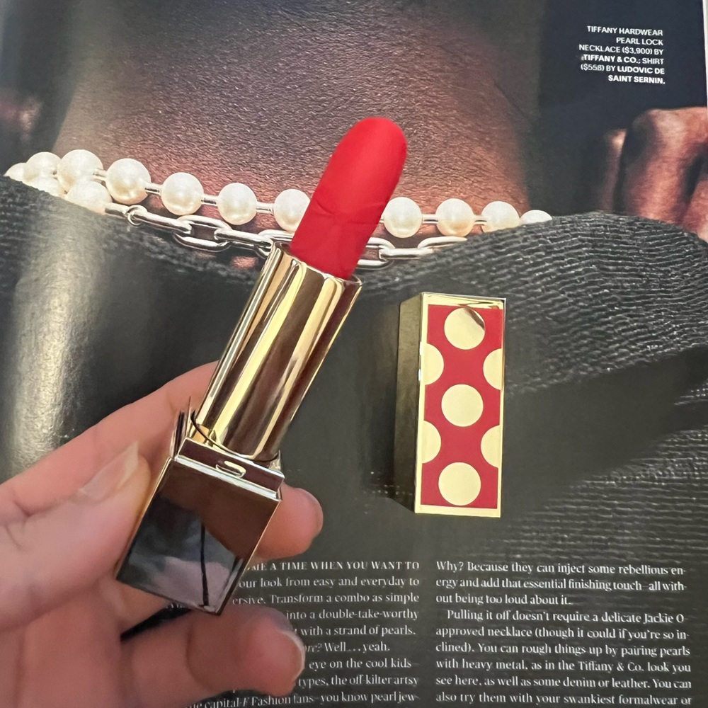 2025 HOLIDAY Estee Lauder Limited Edition Lipstick Red Ribbon Full Size